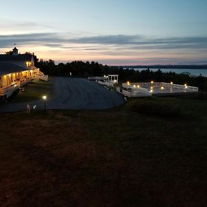 Acadia Ocean View Hotel